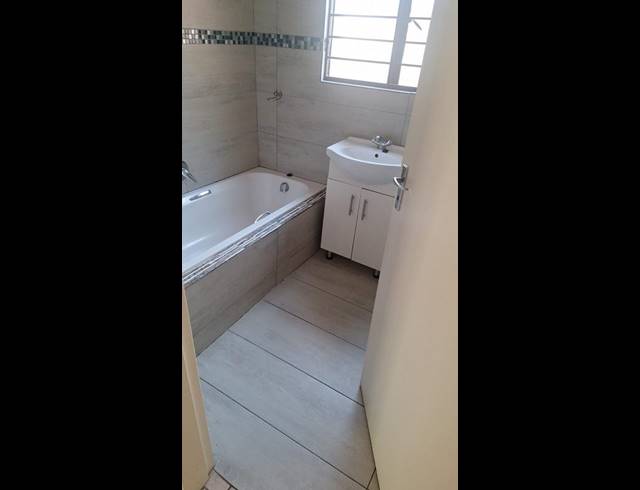 2 BEDROOM TOWNHOUSE FOR SALE IN GREEN HILLS